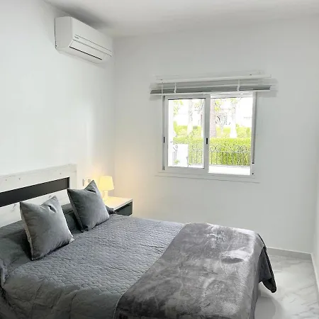 Junto A La Piscina #prp008 Stayorihuela Apartamento *