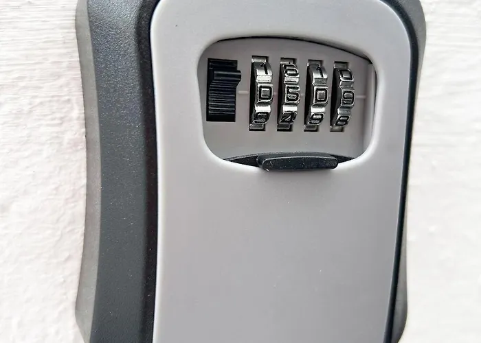 Junto A La Piscina #prp008 Stayorihuela